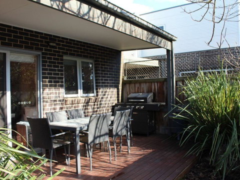 Central To Cowes - Accommodation VIC 9