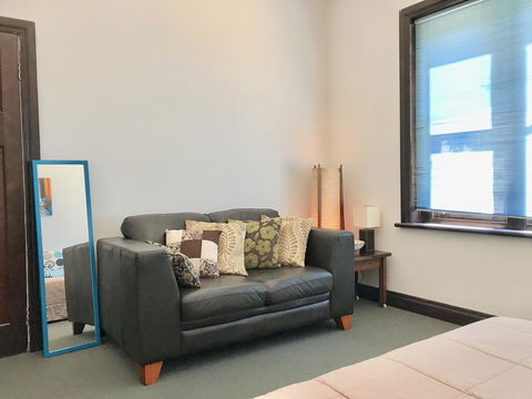 Hillâ€™s Creek Holiday Home - Accommodation VIC 13