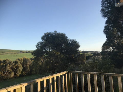 Hillâ€™s Creek Holiday Home - Accommodation VIC 12