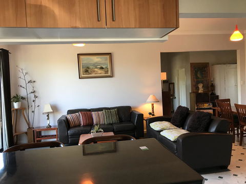 Hillâ€™s Creek Holiday Home - Accommodation VIC 0