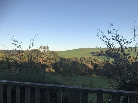 Hillâ€™s Creek Holiday Home - Accommodation VIC 16