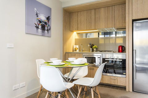 Complete Host 50 Claremont St Apartments - Accommodation VIC 14