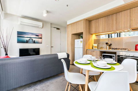 Complete Host 50 Claremont St Apartments - Accommodation VIC 25