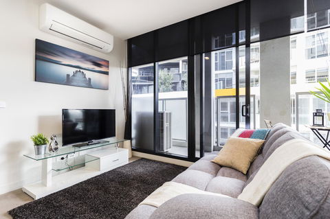 Complete Host 50 Claremont St Apartments - Accommodation VIC 12