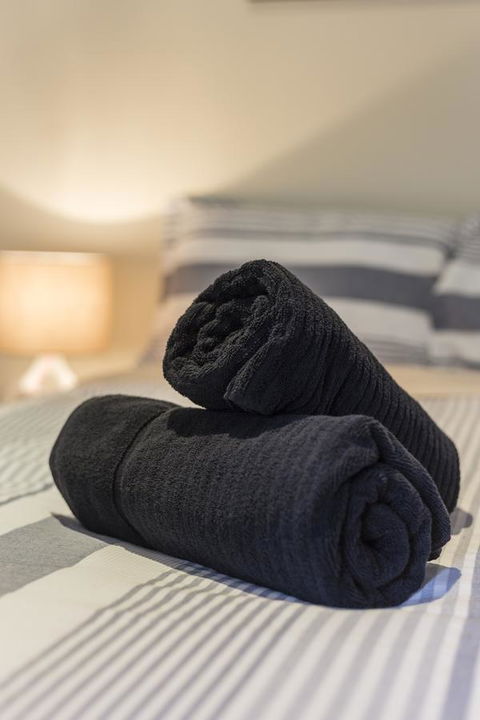 Complete Host 50 Claremont St Apartments - Accommodation VIC 8