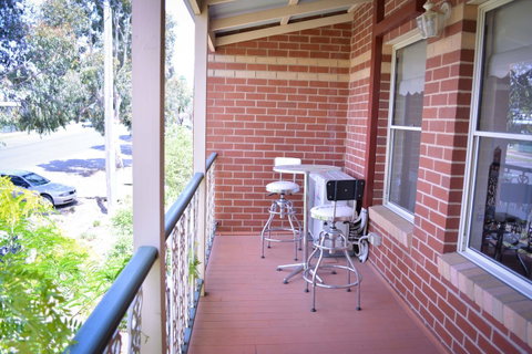 Turner Terrace - Accommodation VIC 3