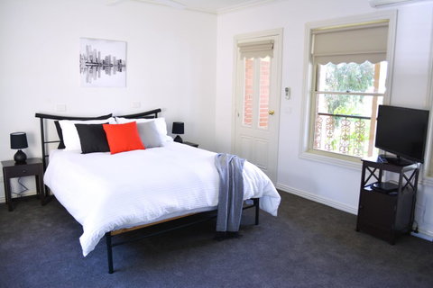 Turner Terrace - Accommodation VIC 11