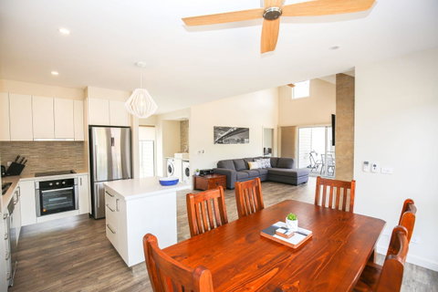 Amber Mist Villa Two - Accommodation VIC 15