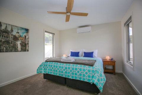 Amber Mist Villa Two - Accommodation VIC 6