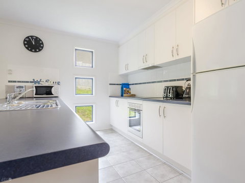 Demure Charm - Accommodation VIC 8