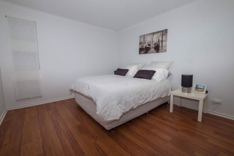 Demure Charm - Accommodation VIC 4