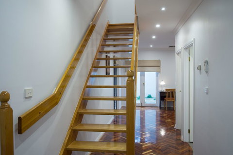 Buckingham Apartments - Accommodation VIC 8