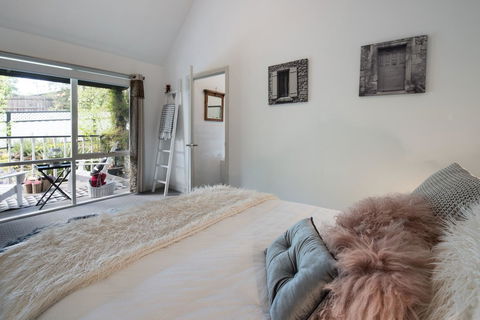 Cottage 4A - Accommodation VIC 2