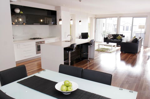 104 On Merri Apartments - Accommodation VIC 7