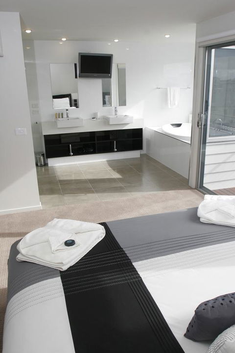 104 On Merri Apartments - Accommodation VIC 5