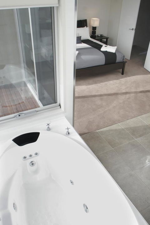 104 On Merri Apartments - Accommodation VIC 4