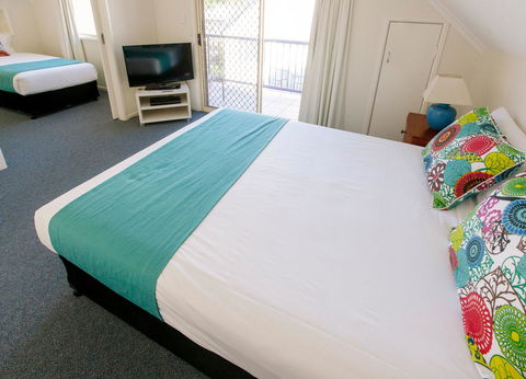 Rainbow Getaway Holiday Apartments - Accommodation VIC 23