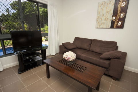 Woodville Beach Townhouse 6 - Accommodation VIC 11