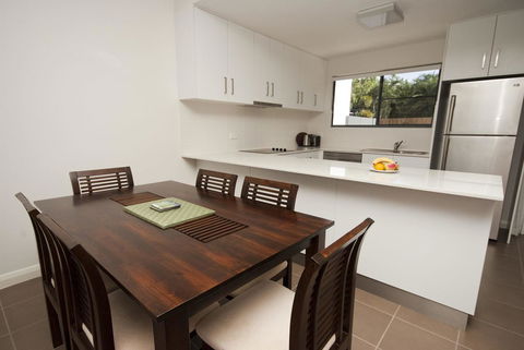 Woodville Beach Townhouse 6 - Accommodation VIC 7
