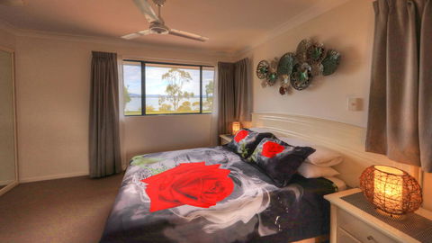 Dolphin Waters - Accommodation VIC 4