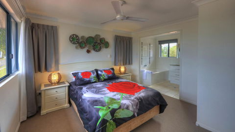 Dolphin Waters - Accommodation VIC 5