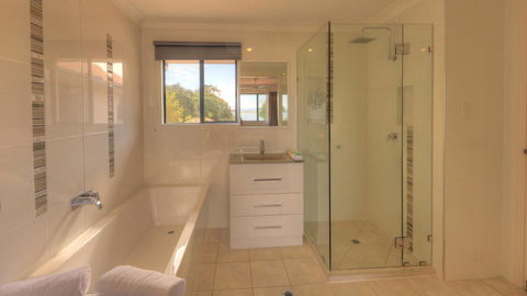 Dolphin Waters - Accommodation VIC 0