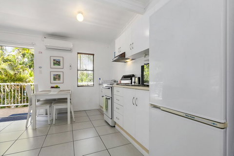 Beachcomber Peregian Beach - Accommodation VIC 9