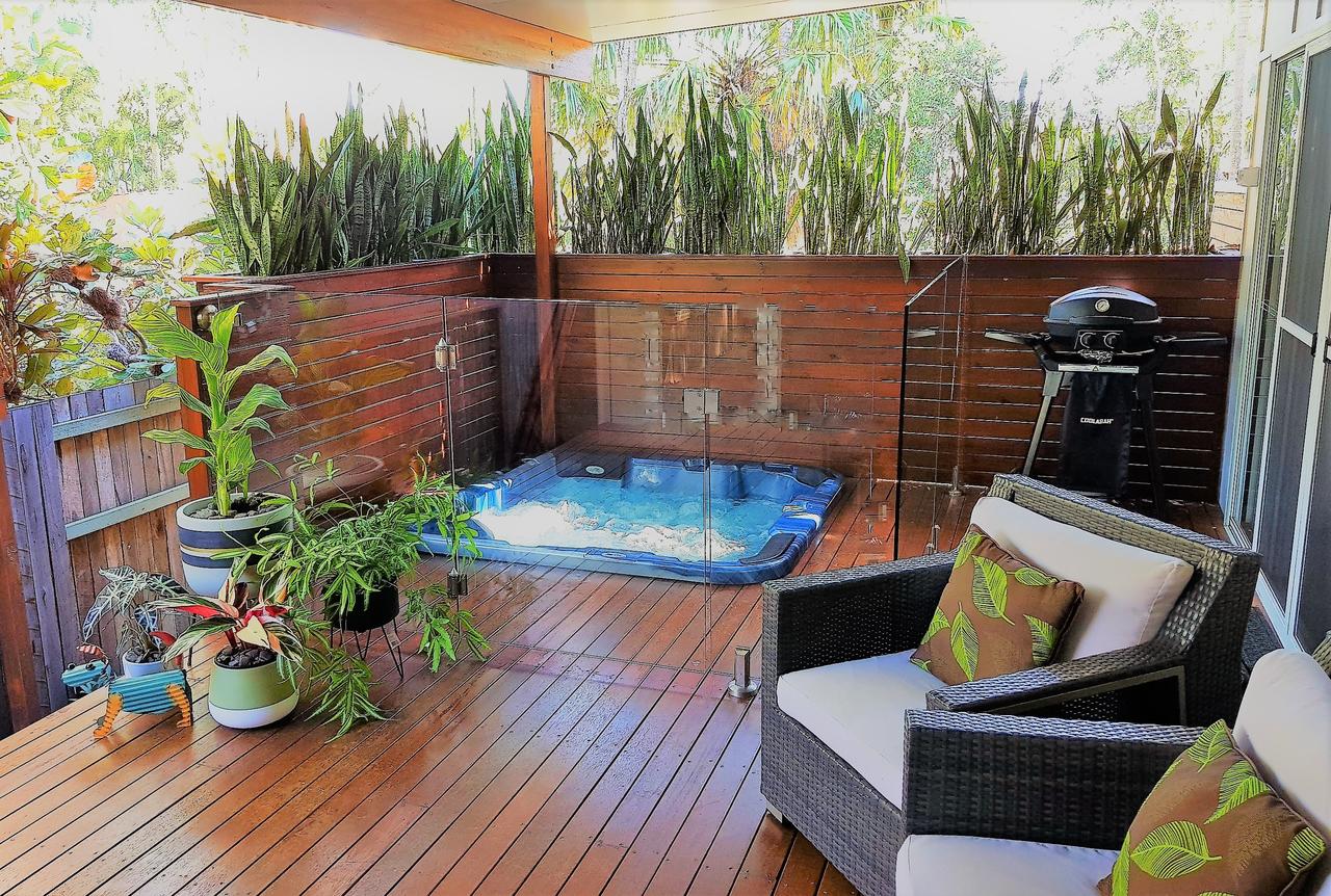 Coolum Beach QLD Accommodation VIC