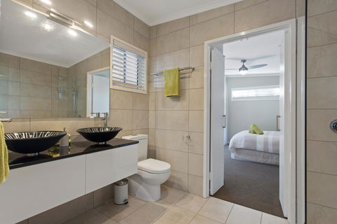 Pandanus Spa Cottage - Accommodation VIC 4