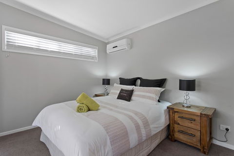 Pandanus Spa Cottage - Accommodation VIC 3