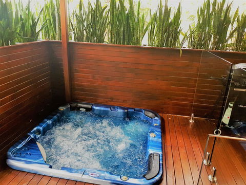 Pandanus Spa Cottage - Accommodation VIC 6