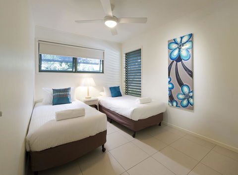 The Retreat Beach Houses - Accommodation VIC 12