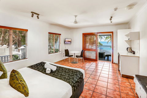 Paradise On The Beach Resort - Accommodation VIC 16