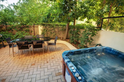 Nautilus Resort Mooloolaba - Accommodation VIC 5