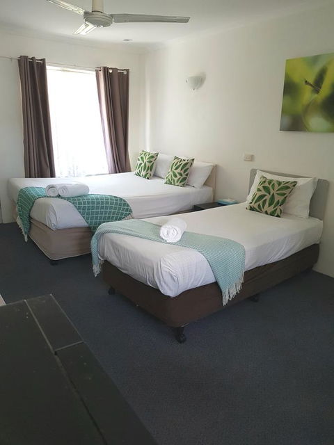 Twin Pines Motel - Accommodation VIC 10