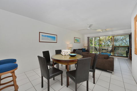 Seascape Holidays At Beachfront Terraces - Accommodation VIC 9