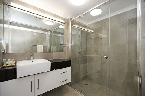 Mariners North Holiday Apartments - Accommodation VIC 42