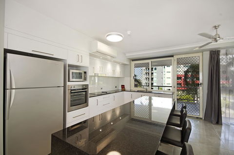 Mariners North Holiday Apartments - Accommodation VIC 33