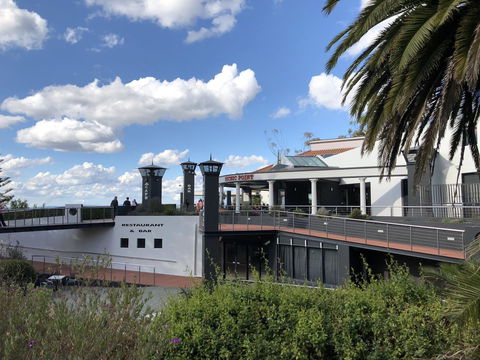 Picnic Point Villas - Accommodation VIC 3