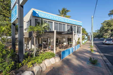 The Beach Motel Hervey Bay - Accommodation VIC 3