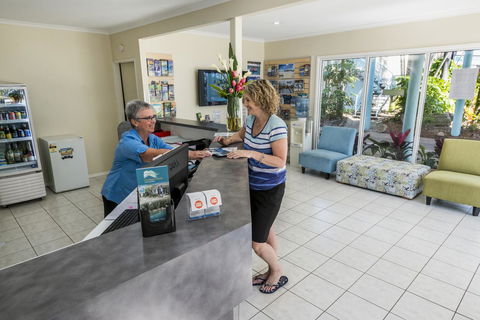 The Beach Motel Hervey Bay - Accommodation VIC 36