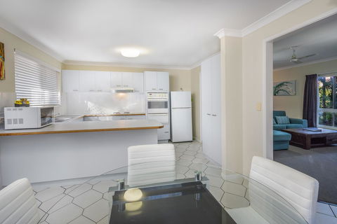 The Beach Motel Hervey Bay - Accommodation VIC 25