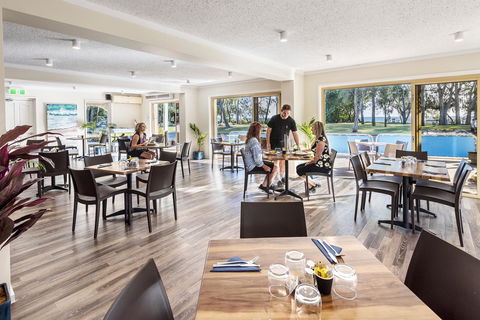 The Beach Motel Hervey Bay - Accommodation VIC 8