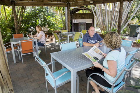 The Beach Motel Hervey Bay - Accommodation VIC 34