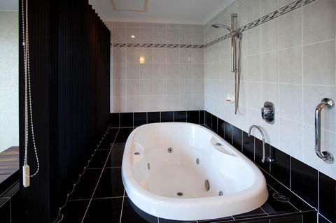Regal Port Douglas - Accommodation VIC 27