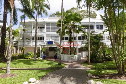 The White House Port Douglas - Accommodation VIC 1