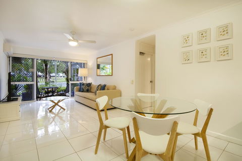 The White House Port Douglas - Accommodation VIC 14