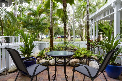The White House Port Douglas - Accommodation VIC 9