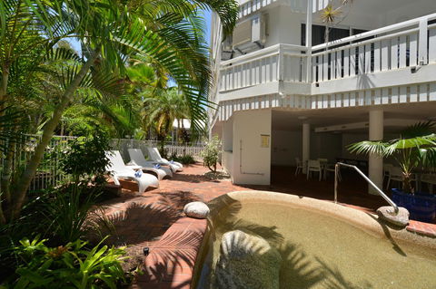 The White House Port Douglas - Accommodation VIC 19