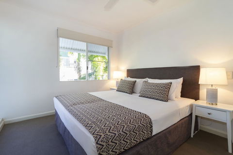 The White House Port Douglas - Accommodation VIC 35